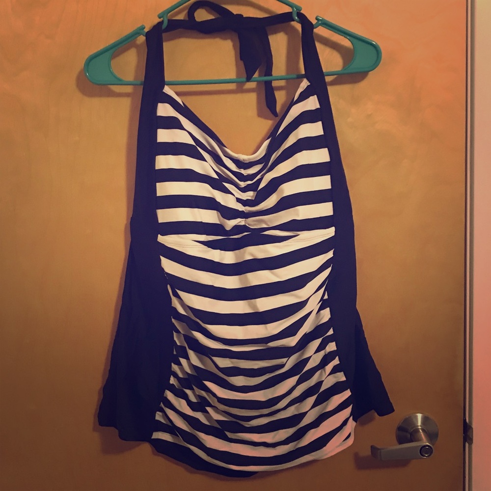NWT Navy/White Ava & Viv Tankini